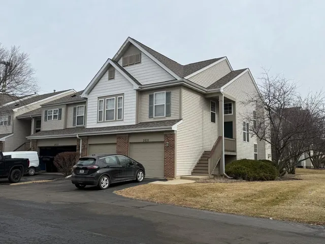$3,200 | 3031 Saganashkee Lane, Naperville, IL 60564