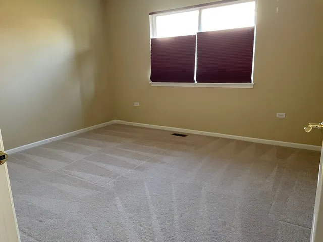 $3,200 | 3031 Saganashkee Lane, Naperville, IL 60564