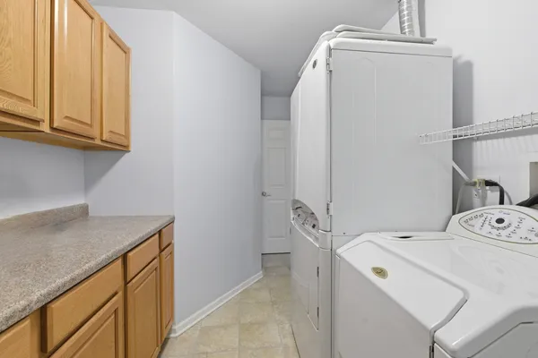 $3,000 | 3031 Saganashkee Lane, Naperville, IL 60564