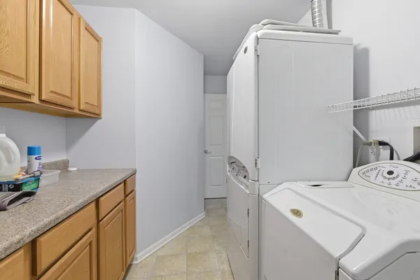 $3,000 | 3031 Saganashkee Lane, Naperville, IL 60564