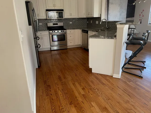 $3,200 | 3031 Saganashkee Lane, Naperville, IL 60564