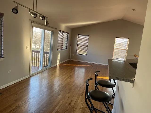 $3,200 | 3031 Saganashkee Lane, Naperville, IL 60564