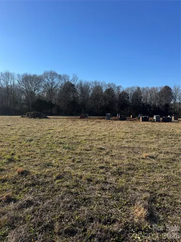 $455,000 | 2423 East Chapel Road, Chester, SC 29706