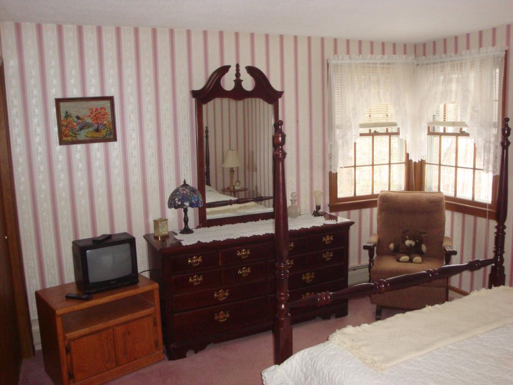 324 Whittemore Point South Road Bridgewater, NH 03222 - Photo 12 of 21 Gallery Image 12