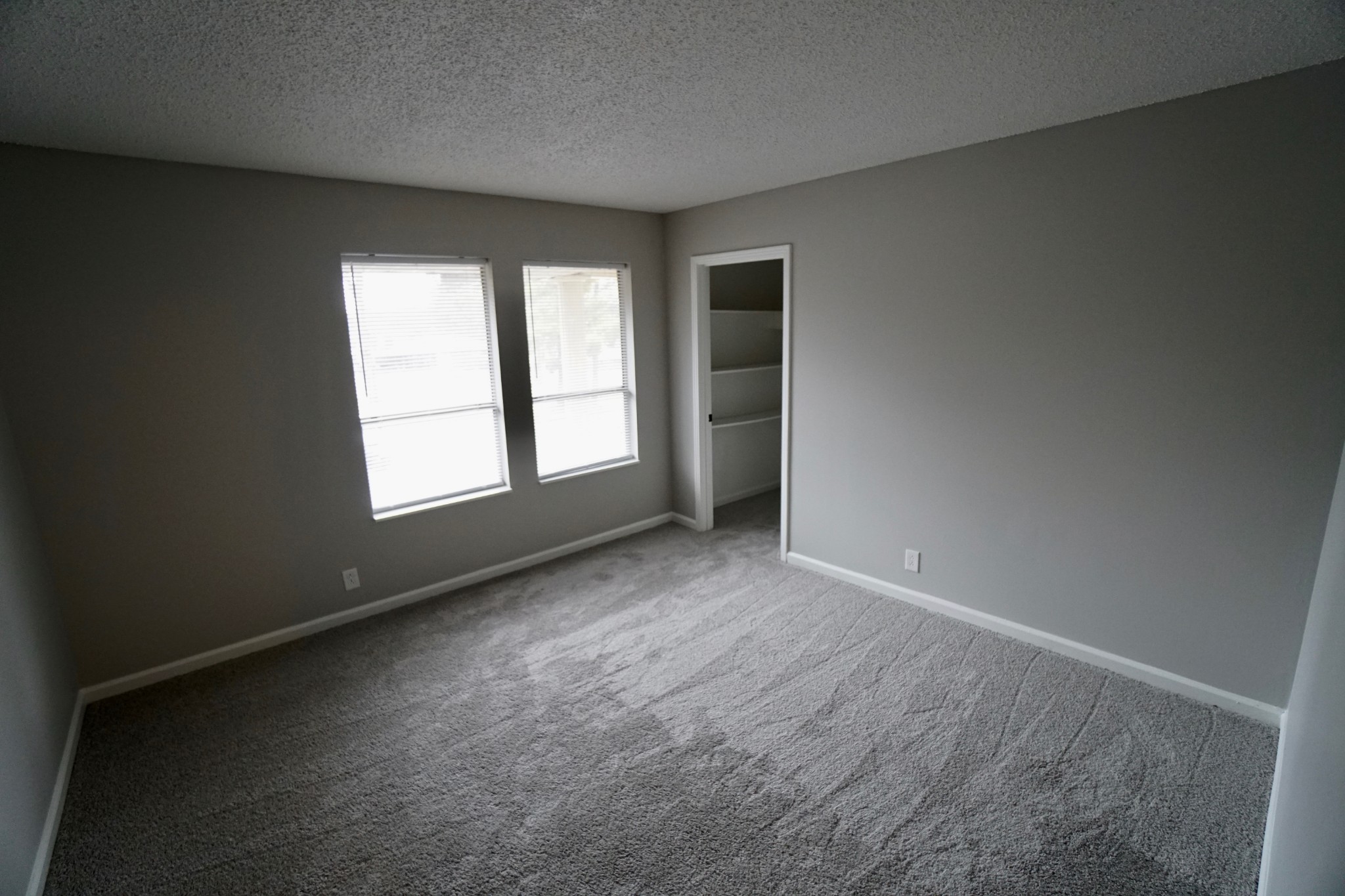 500 Paragon Mills Road, Unit B7 Nashville, TN 37211 - Photo 6 of 9 an empty room with windows