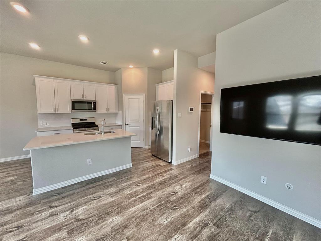 1804 Berry Rdg Trail Aubrey, TX 76227 - Photo 5 of 33