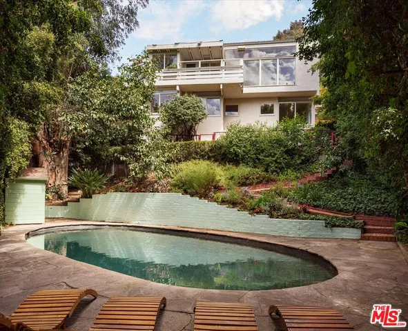 $2,495,000 | 2764 Outpost Drive, Los Angeles, CA 90068