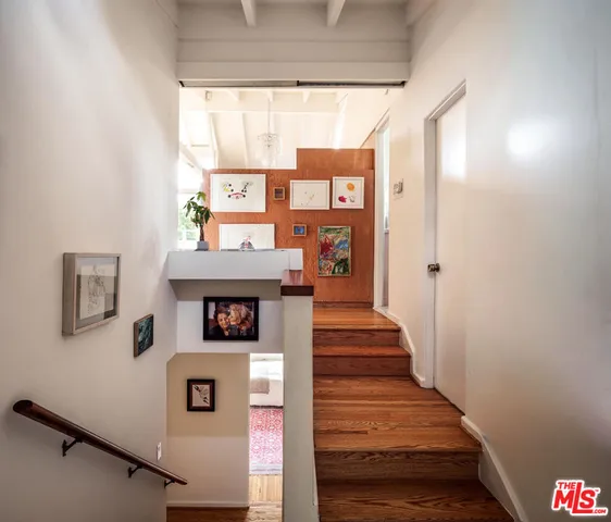 $2,495,000 | 2764 Outpost Drive, Los Angeles, CA 90068