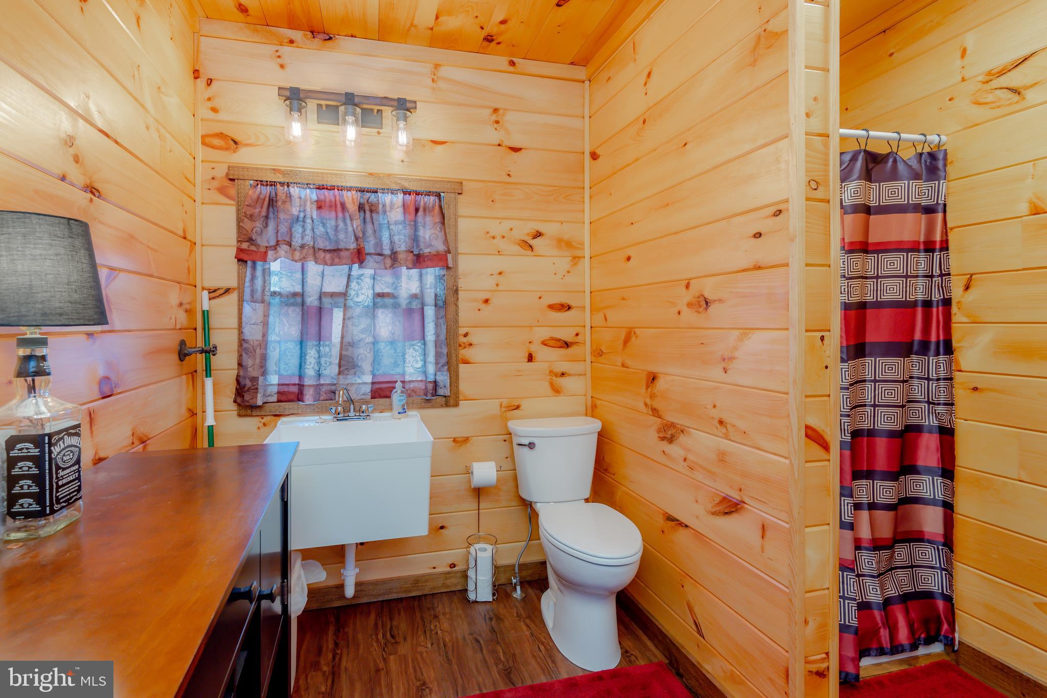 26 Jumper Road Shippensburg, PA 17257 - Photo 23 of 37 Bath/Laundry Combo