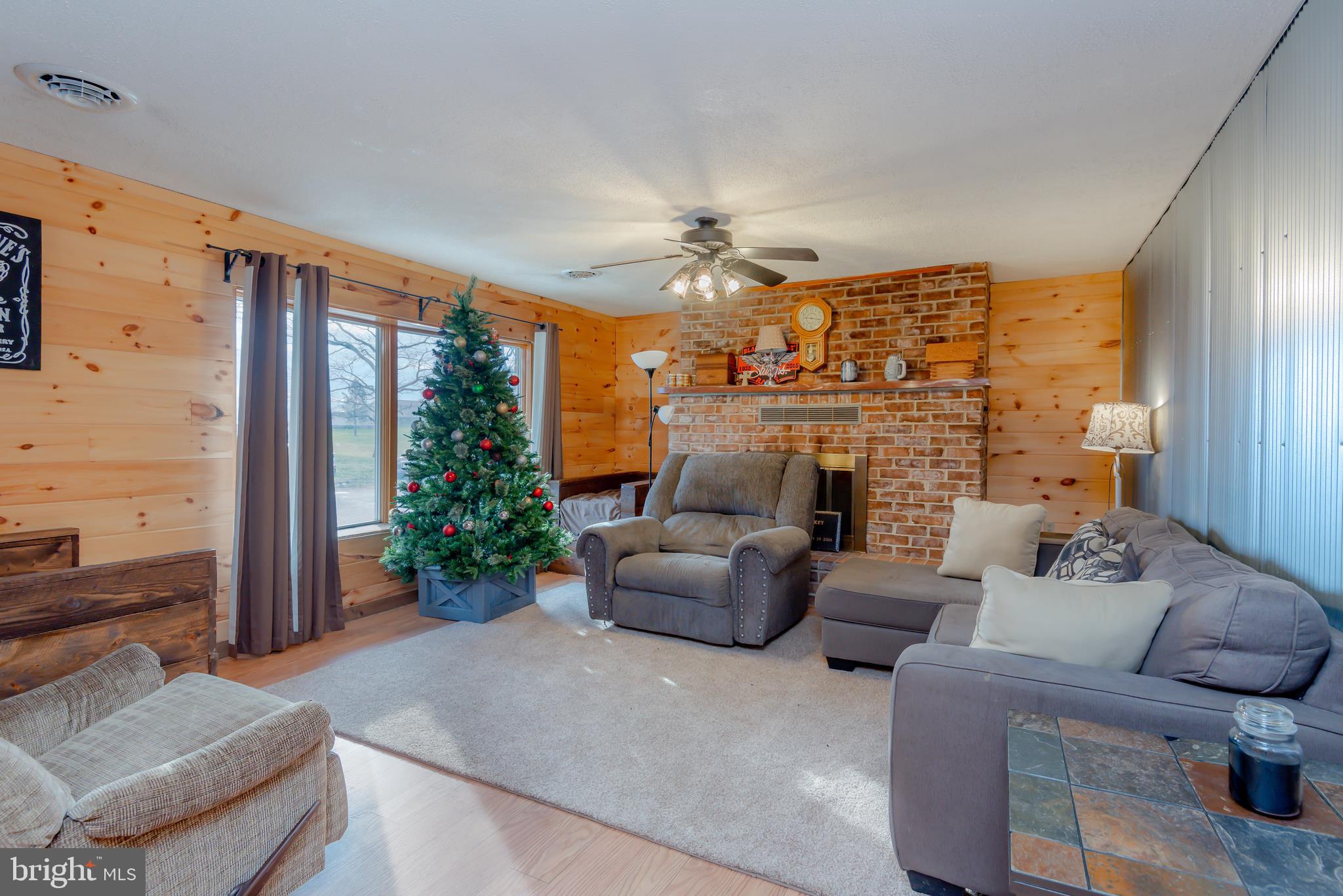 26 Jumper Road Shippensburg, PA 17257 - Photo 8 of 37 Living Room
