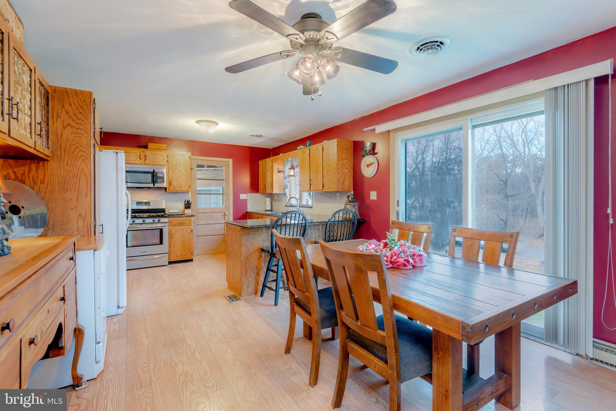 26 Jumper Road Shippensburg, PA 17257 - Photo 9 of 37 Dining Area