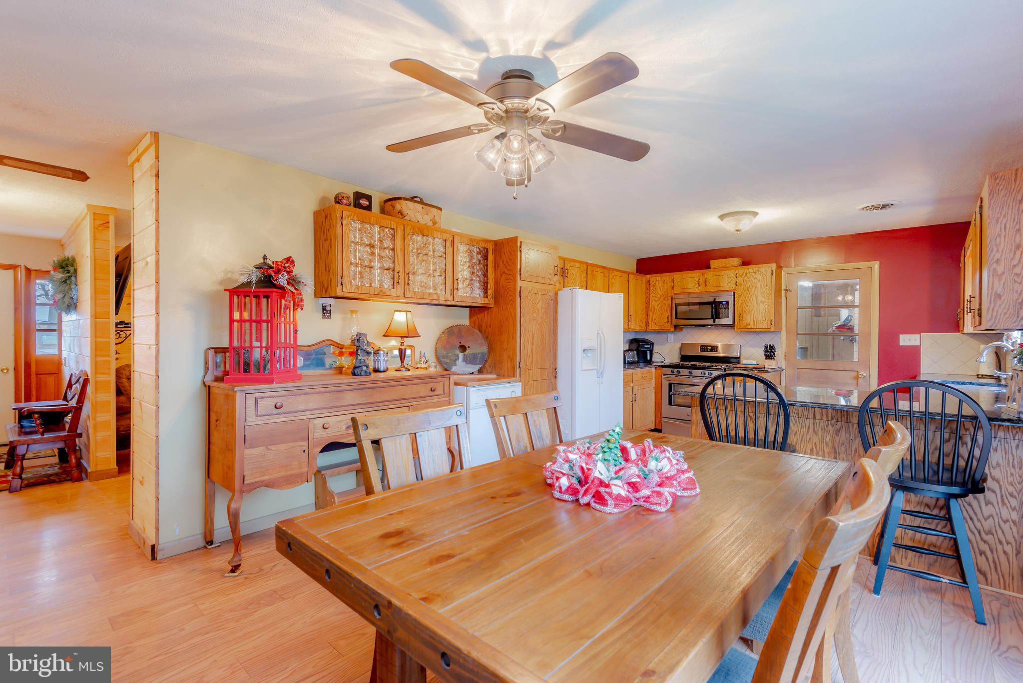 26 Jumper Road Shippensburg, PA 17257 - Photo 10 of 37 Dining/Kitchen
