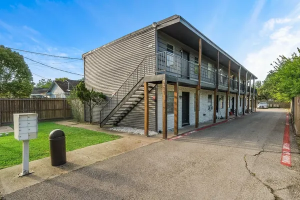 $775 | 311 Campbell Avenue, Unit 5, Pasadena, TX 77502