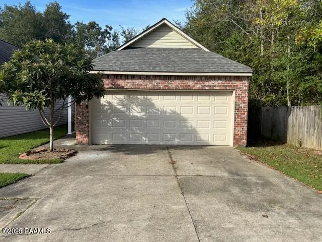 $1,500 | 15085 Banff Court, Baton Rouge, LA 70819