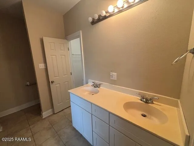 $1,500 | 15085 Banff Court, Baton Rouge, LA 70819