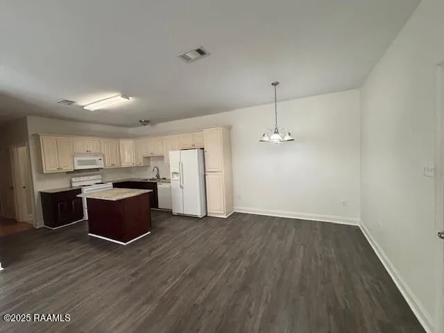 $1,500 | 15085 Banff Court, Baton Rouge, LA 70819