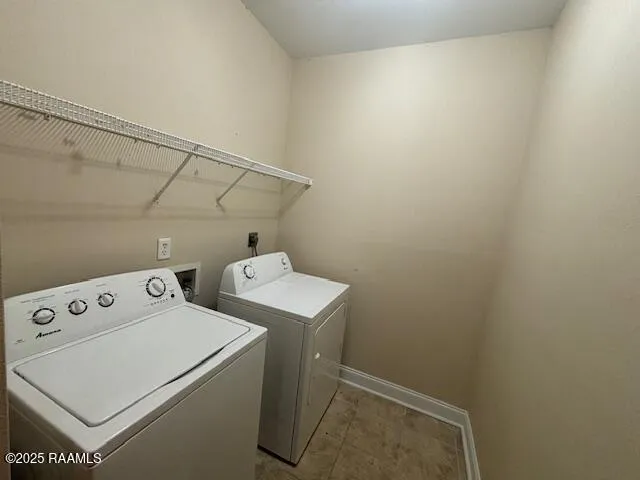 $1,500 | 15085 Banff Court, Baton Rouge, LA 70819