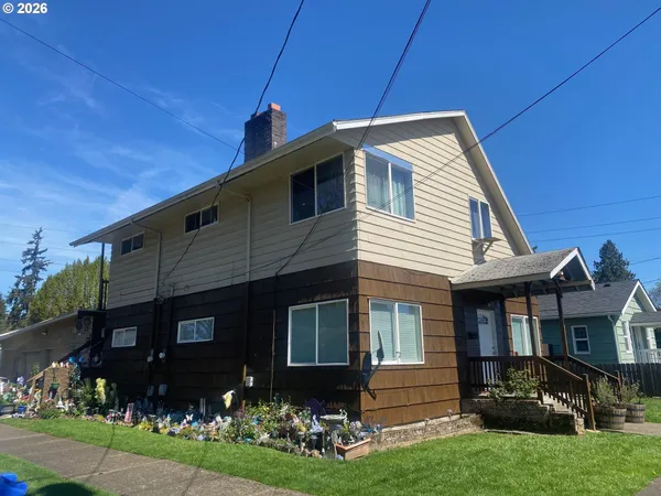 $379,000 | 601 Ayers Street, Kelso, WA 98626