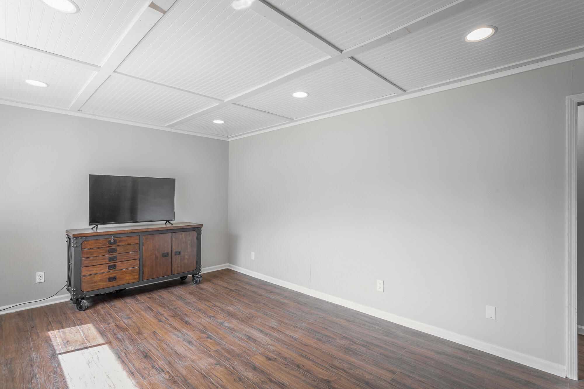 245 New Murraytown Road Northwest Cleveland, TN 37312 - Photo 8 of 25 Living Room