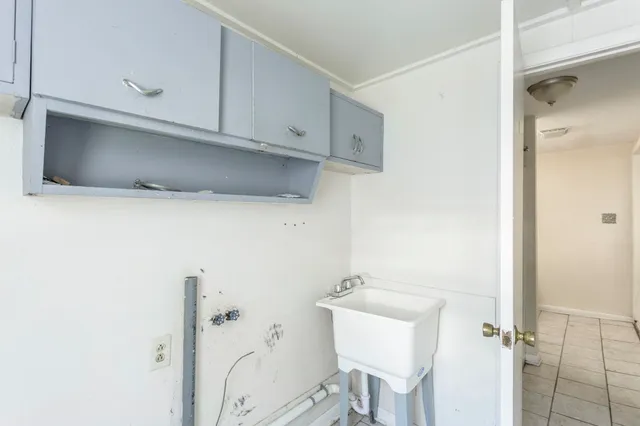 $160,000 | 8 S Chestnut Avenue, Craigsville, VA 24430