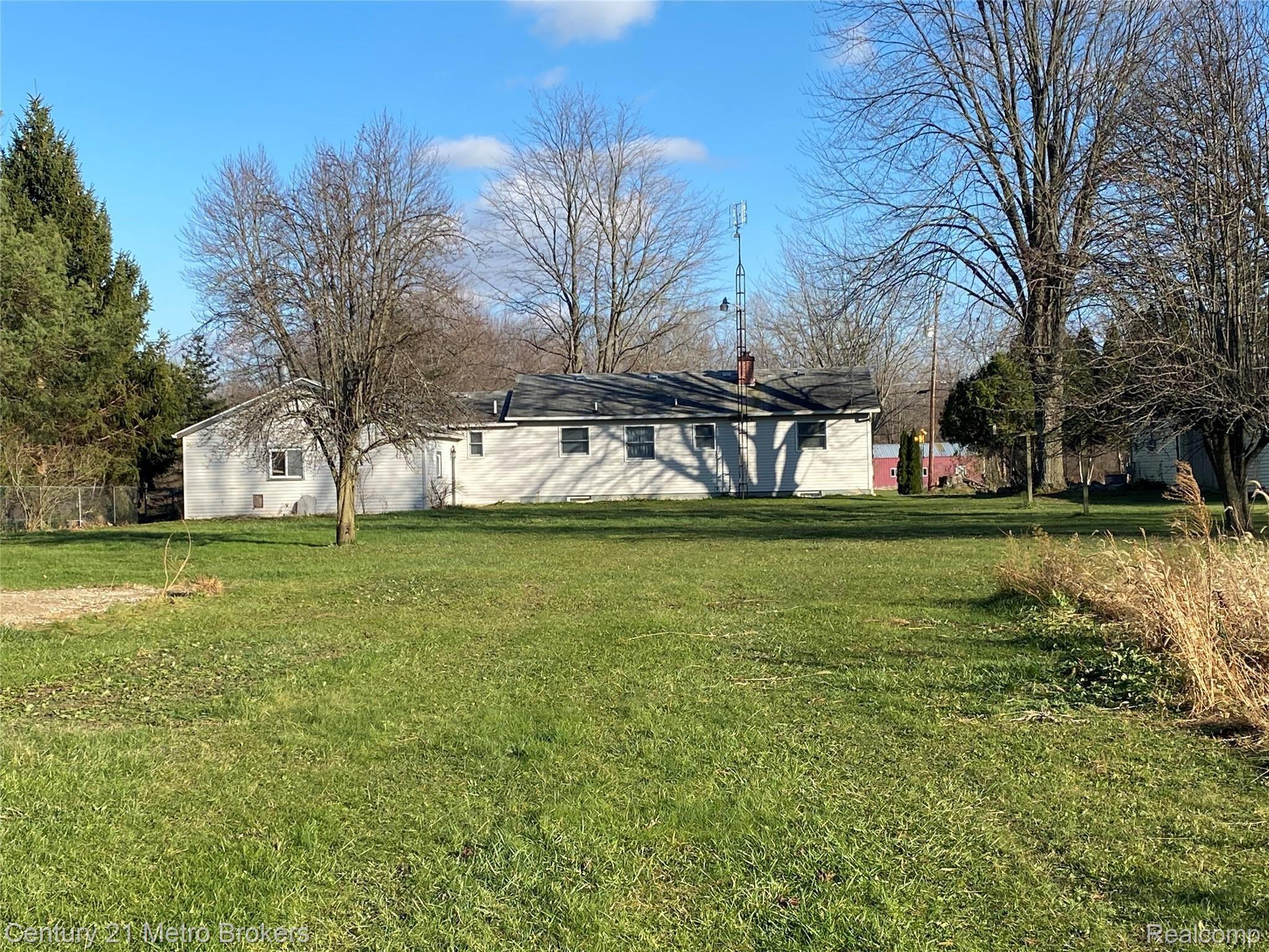 11071 North Lewis Road Clio, MI 48420 - Photo 8 of 41 tempImageCKtIQM.jpg