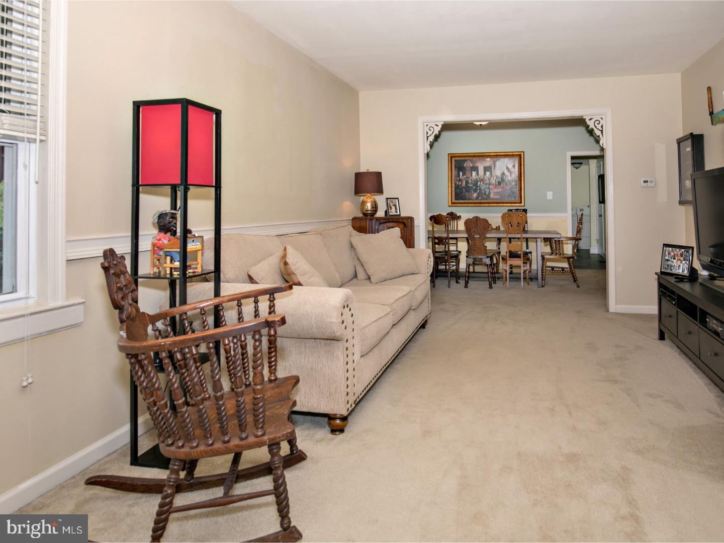 41 Pocahontas Road Somerdale, NJ 08083 - Photo 5 of 24 Living Room