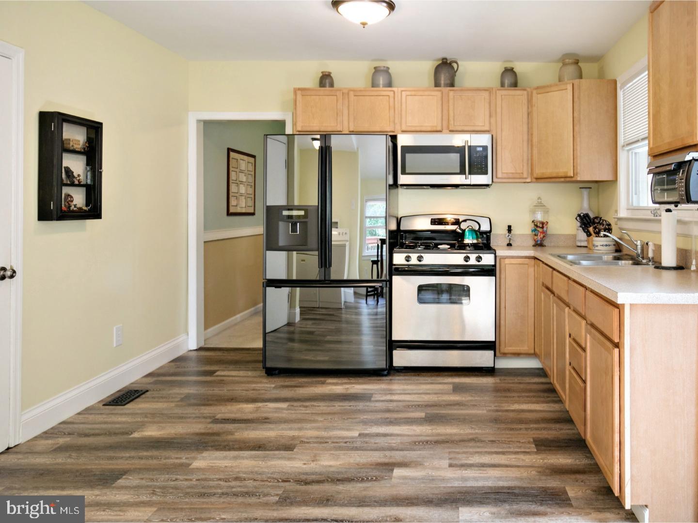 41 Pocahontas Road Somerdale, NJ 08083 - Photo 7 of 24 Kitchen