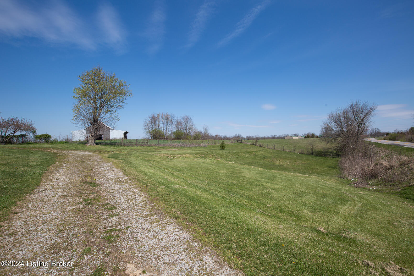 6570 Point Pleasant Road Pleasureville, KY 40057 - Photo 35 of 39 driveway