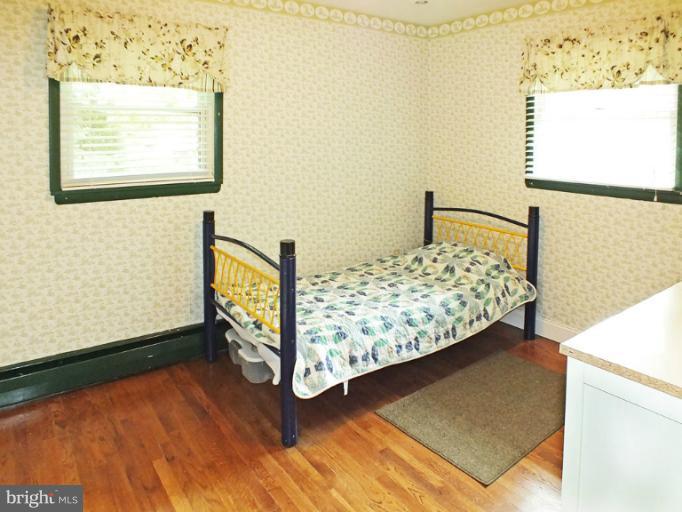 3702 Altondale Road Reisterstown, MD 21136 - Photo 18 of 20 Bedroom 3