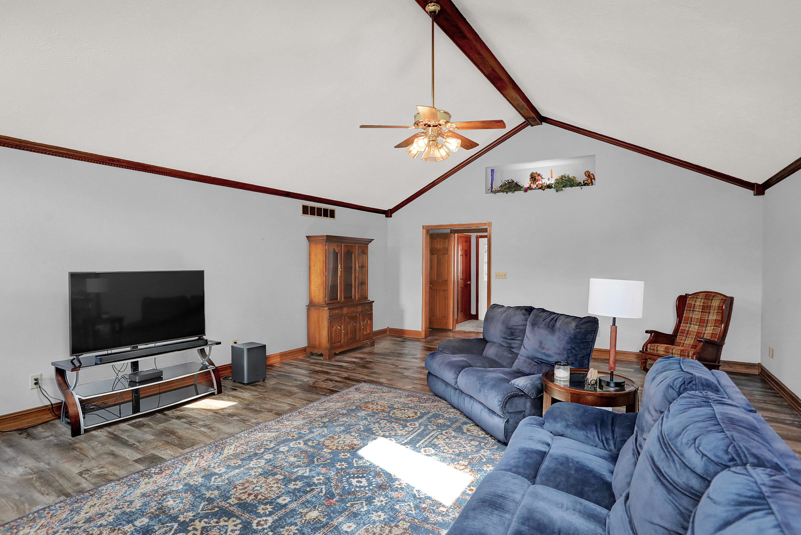 4225 Moss Ridge Court Indianapolis, IN 46237 - Photo 11 of 55 Gallery Image 11
