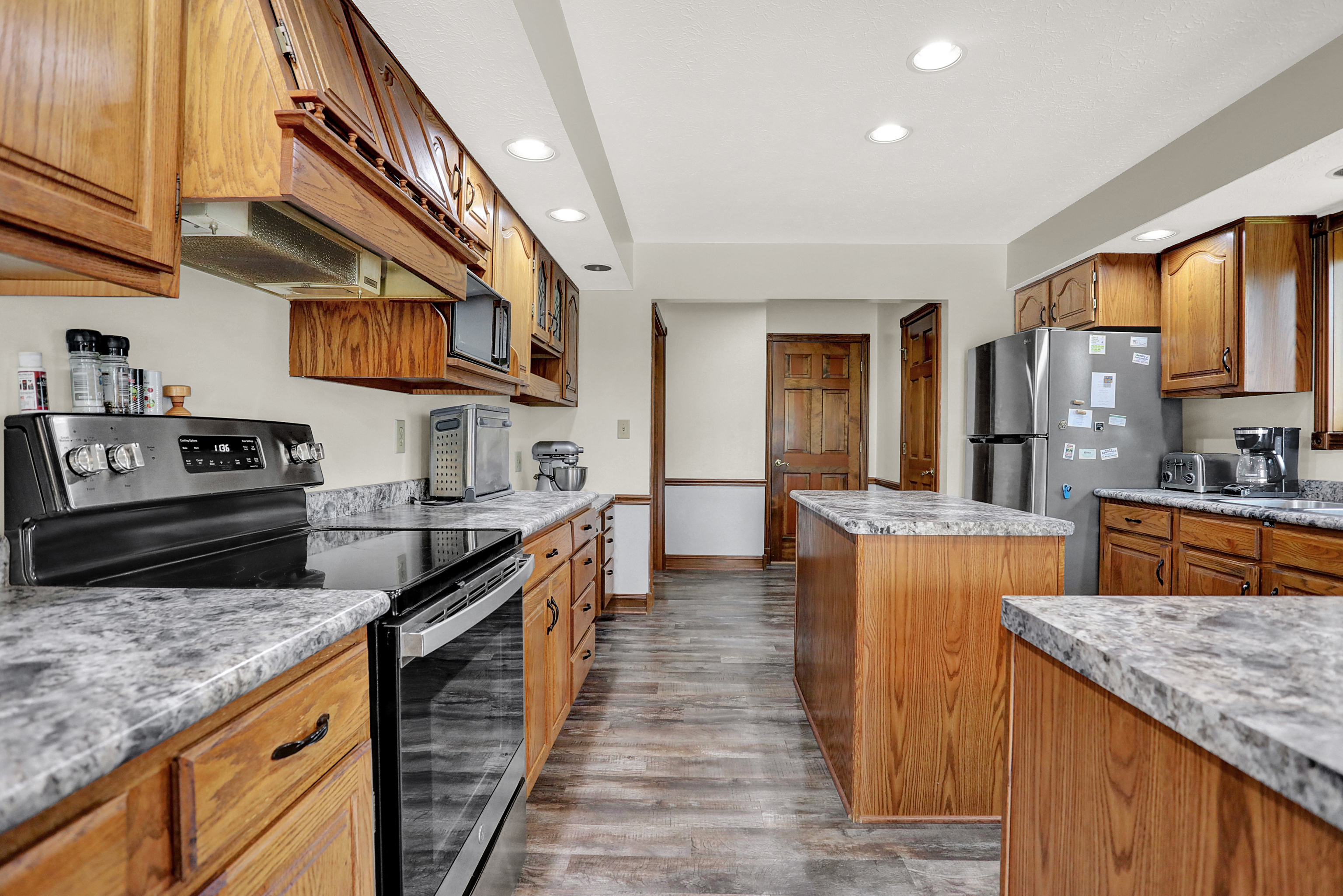 4225 Moss Ridge Court Indianapolis, IN 46237 - Photo 16 of 55 Gallery Image 16