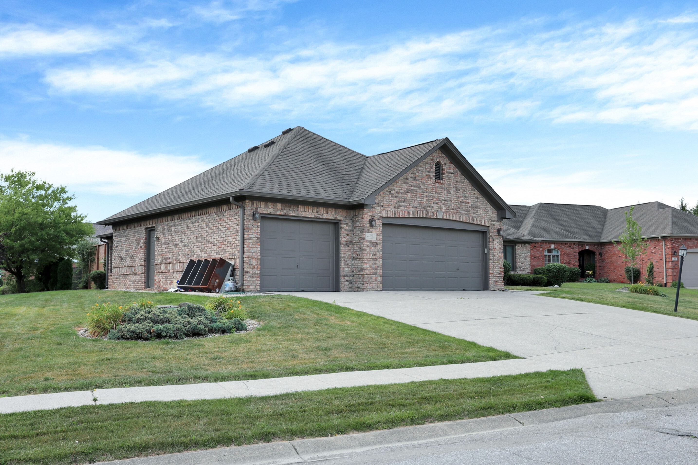4225 Moss Ridge Court Indianapolis, IN 46237 - Photo 3 of 55 Gallery Image 3