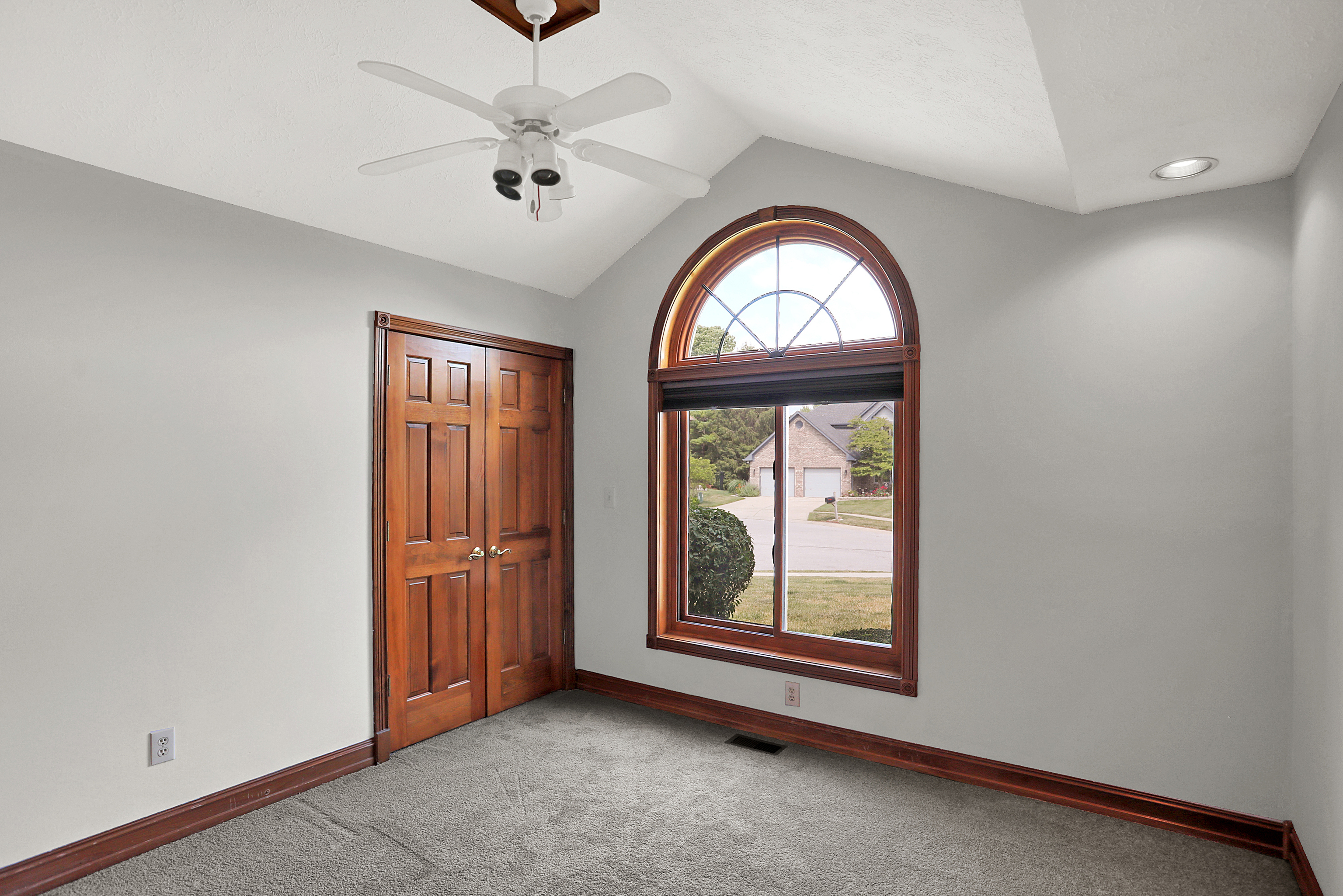 4225 Moss Ridge Court Indianapolis, IN 46237 - Photo 35 of 55 Gallery Image 35