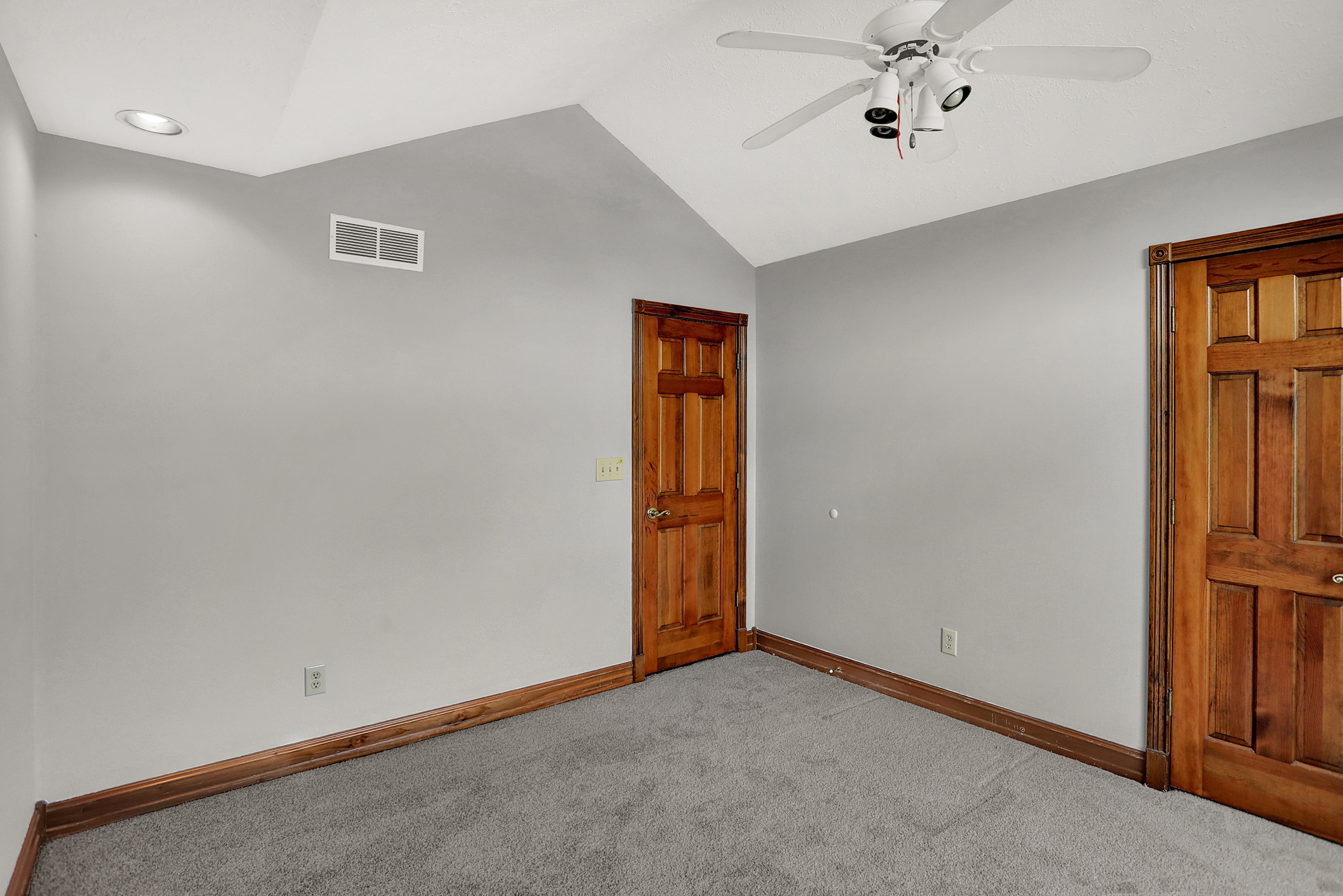 4225 Moss Ridge Court Indianapolis, IN 46237 - Photo 36 of 55 Gallery Image 36