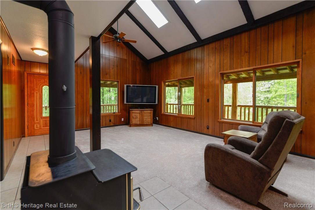 1264 North Kellogg Road Howell, MI 48843 - Photo 13 of 57 So Much Natural Light