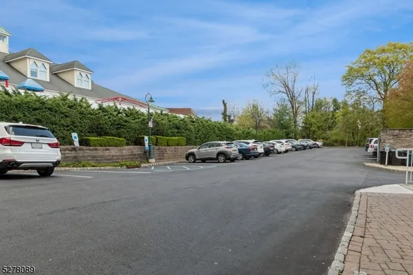 $3,500 | 286 South Avenue, Unit 296, Fanwood, NJ 07023