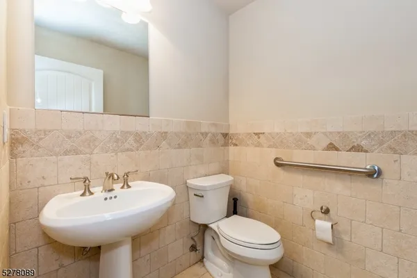 $3,500 | 286 South Avenue, Unit 296, Fanwood, NJ 07023