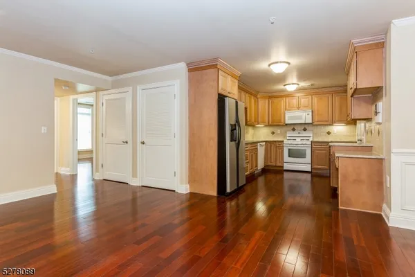 $3,500 | 286 South Avenue, Unit 296, Fanwood, NJ 07023