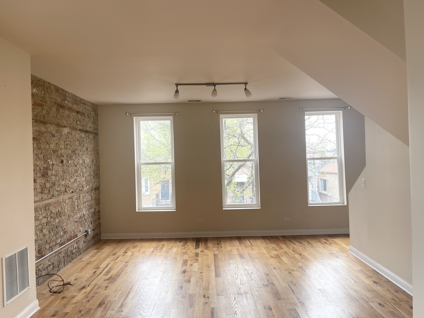 2148 West 18th Street Chicago, IL 60608 - Photo 18 of 24