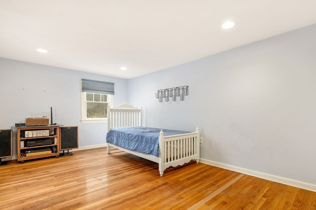 14 Walker Road Topsfield, MA 01983 - Photo 16 of 40 Gallery Image 16