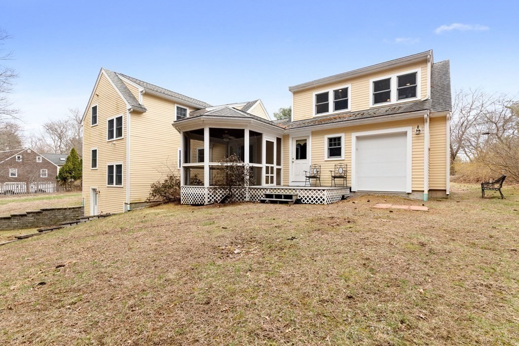 14 Walker Road Topsfield, MA 01983 - Photo 2 of 40 Gallery Image 2