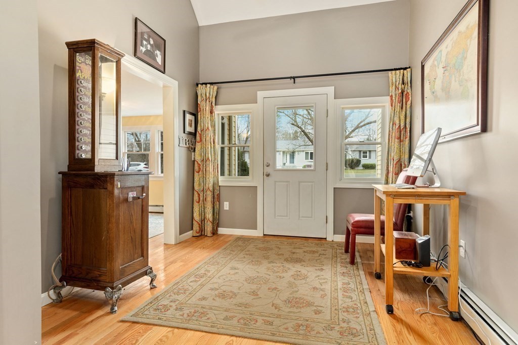 14 Walker Road Topsfield, MA 01983 - Photo 3 of 40 Gallery Image 3