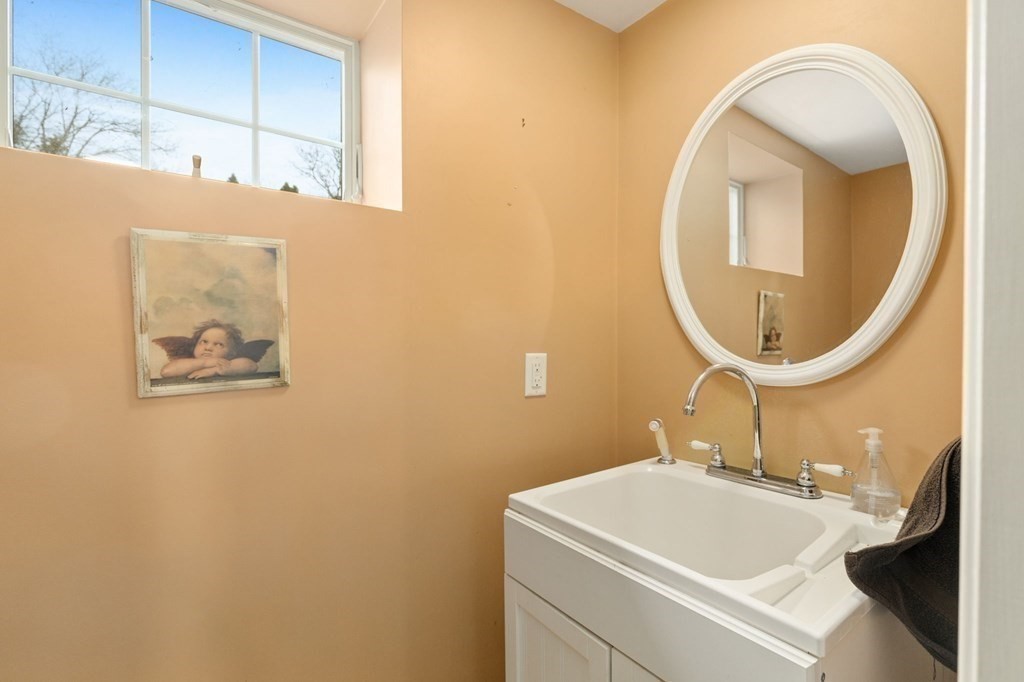 14 Walker Road Topsfield, MA 01983 - Photo 36 of 40 Gallery Image 36