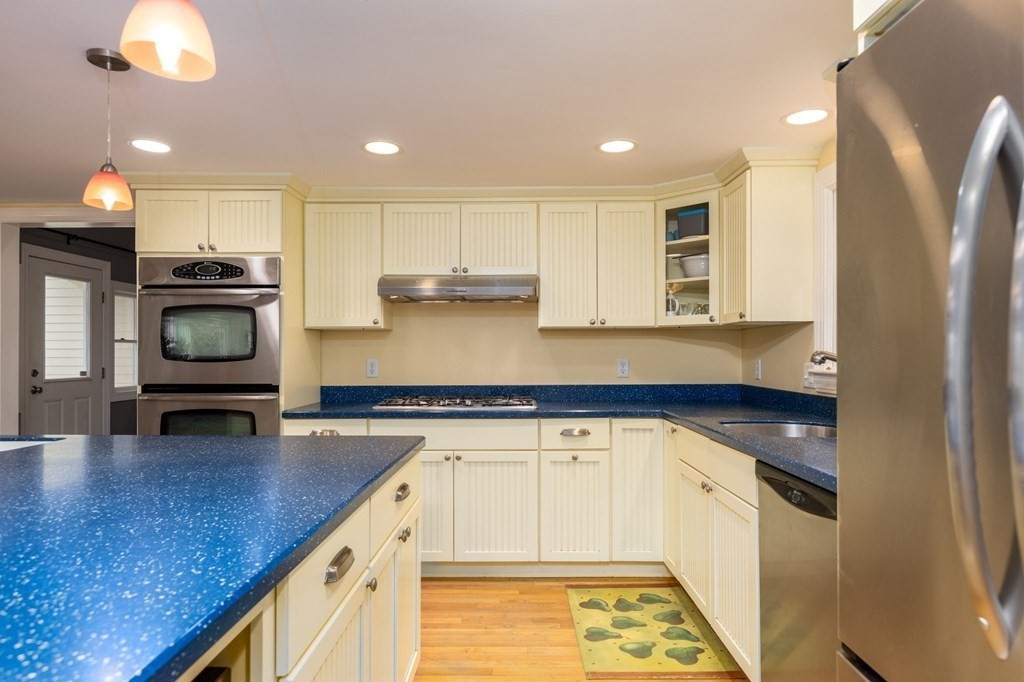 14 Walker Road Topsfield, MA 01983 - Photo 6 of 40 Gallery Image 6