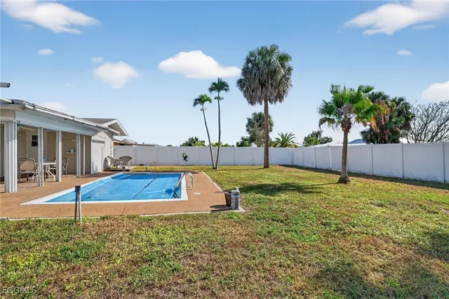 $265,200 | 1718 Southeast 29th Lane, Cape Coral, FL 33904