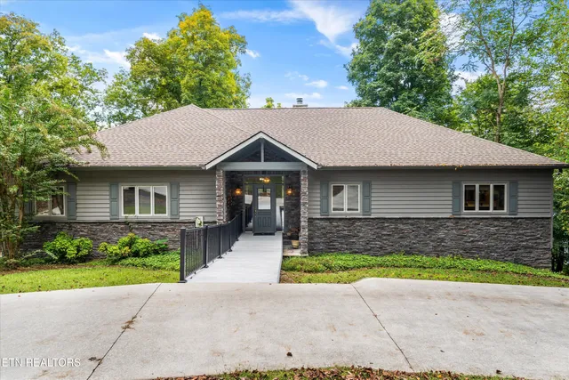 $1,550,000 | 489 Fox Lake Lane, La Follette, TN 37766