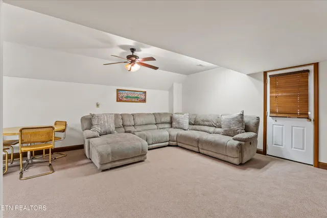 $1,550,000 | 489 Fox Lake Lane, La Follette, TN 37766