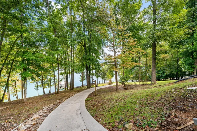 $1,550,000 | 489 Fox Lake Lane, La Follette, TN 37766