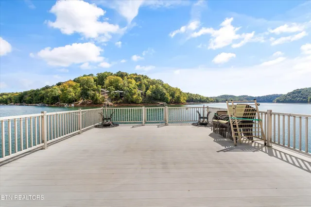 $1,550,000 | 489 Fox Lake Lane, La Follette, TN 37766