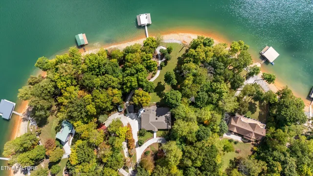 $1,550,000 | 489 Fox Lake Lane, La Follette, TN 37766
